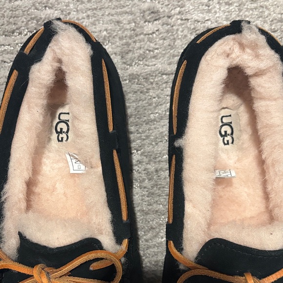 UGG Black Moccasins with Brown Laces size 8 unisex - Picture 2 of 5